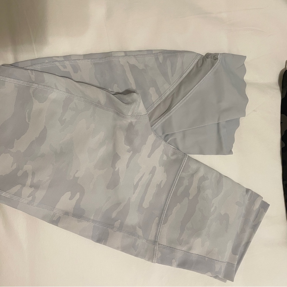 LuluLemon Gray Camouflage Leggings